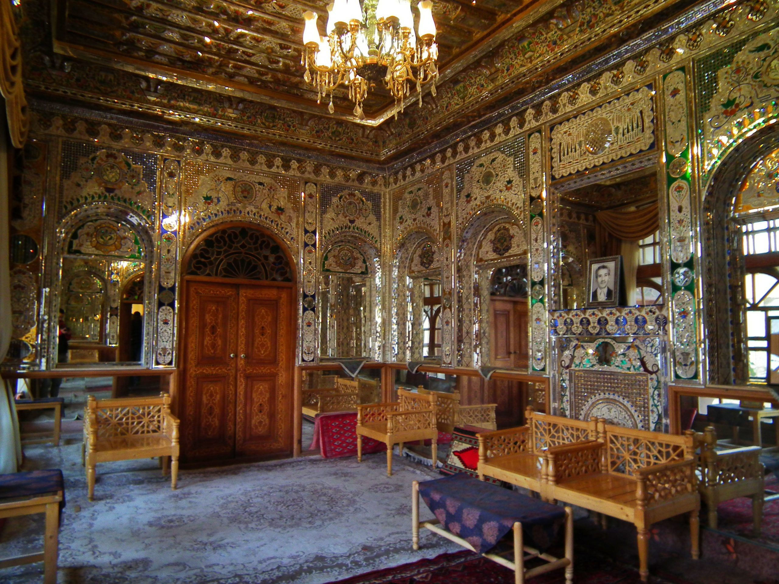 Manteghi Nezhad Historical House