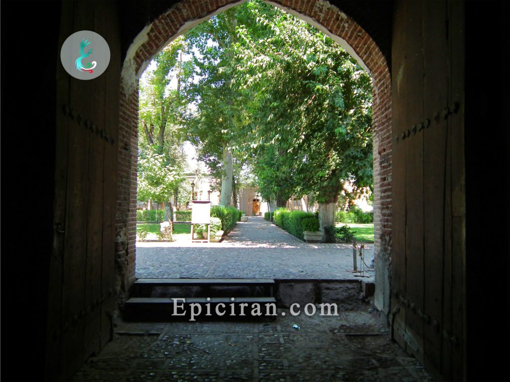 Ali-Qapu-Portal-in-Qazvin-iran-5