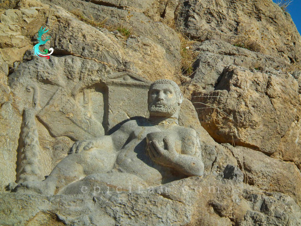 hercules statue in bisotun inscription complex in kermanshah