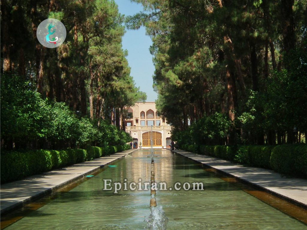 Dowlat-abad-garden-in-yazd-iran-3