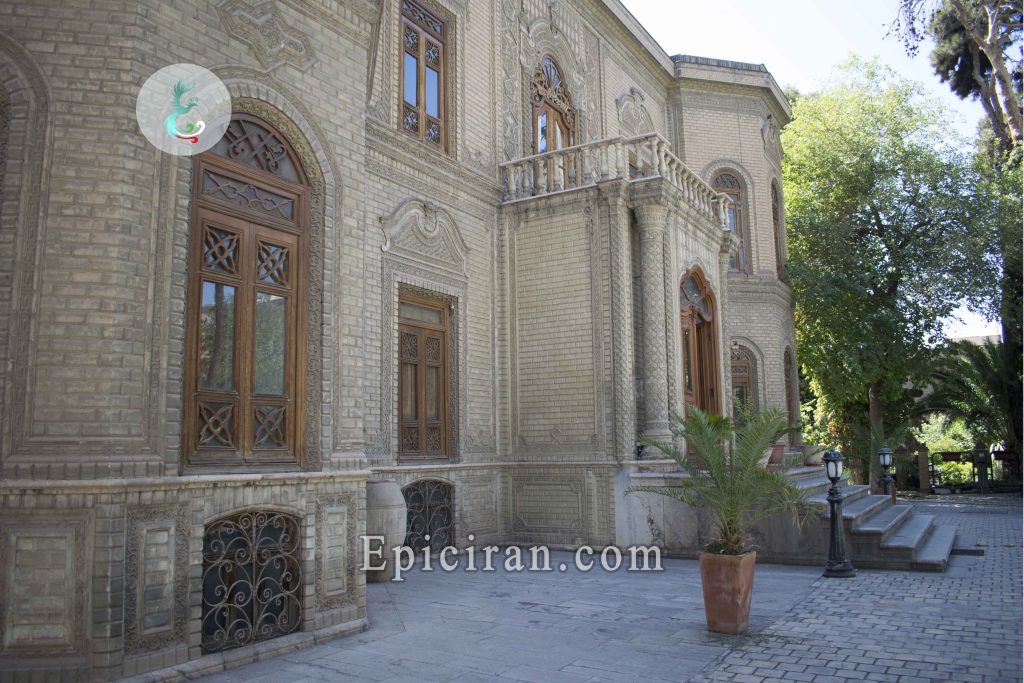 Glassware-and-Ceramics-Museum-in-tehran-iran-3