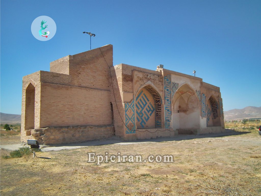Molla-Hassan-Kashi-Mausoleum-in-soltaniyeh-iran-1