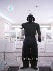 parthian nobleman or shami statue in national musuem of iran