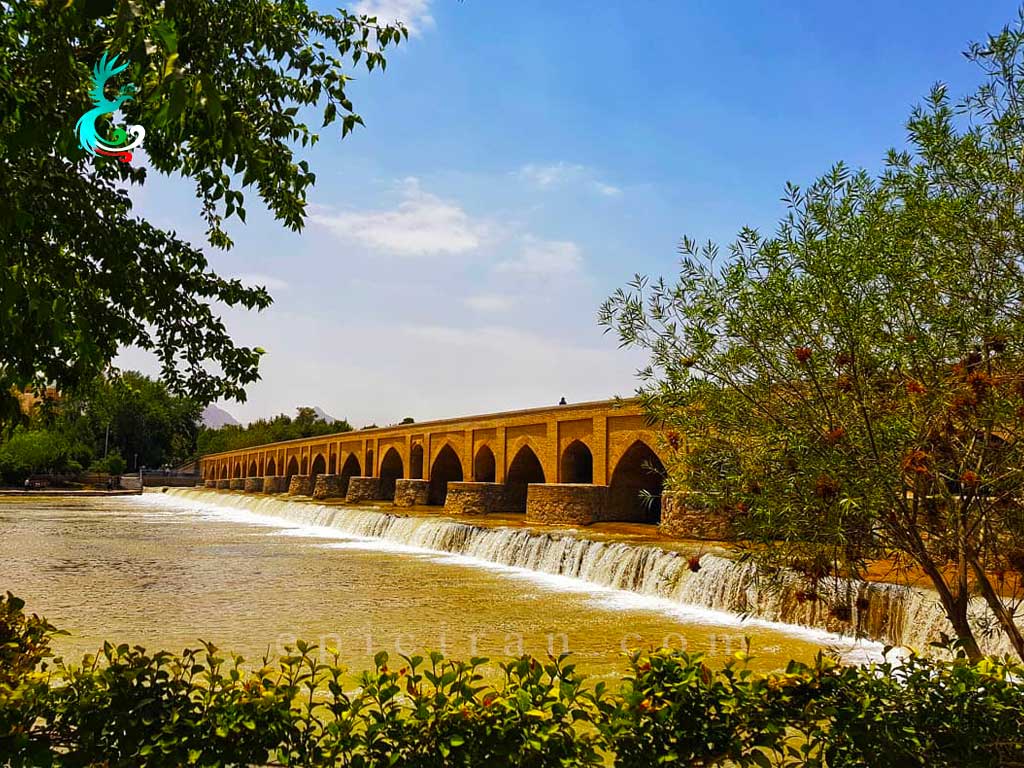 marnan bridge over zayandeh river in isfahan