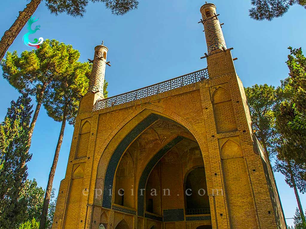 the minarets of menar jonban in isfahan